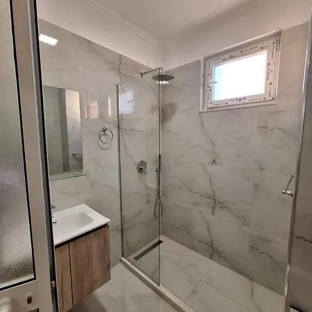 Bliri Muhamet Gjollesha Apartment *